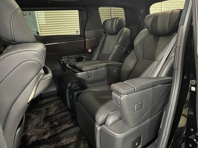صورة 36 لـ 2025 Toyota ALPHARD