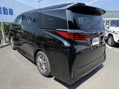 2026 Toyota ALPHARD — фото 16