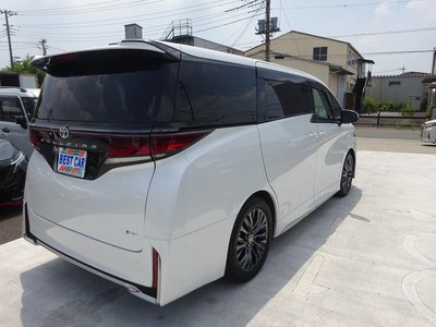 2024 Toyota VELLFIRE photo 8