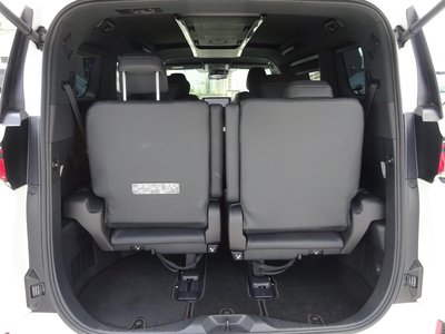 2024 Toyota VELLFIRE photo 9