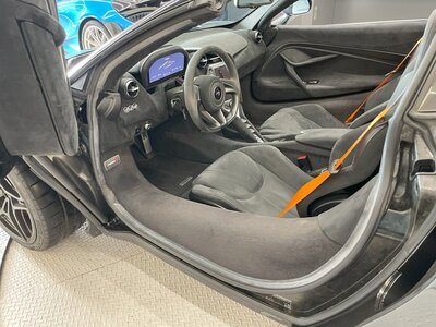 صورة 26 لـ 2019 Mclaren 720S SPIDER