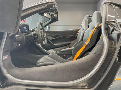 صورة 27 لـ 2019 Mclaren 720S SPIDER