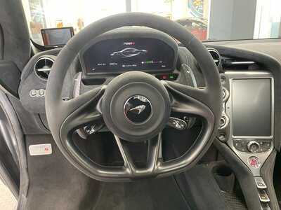 صورة 23 لـ 2019 Mclaren 720S SPIDER