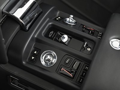 2015 ROLLS-ROYCE PHANTOM DROPHEAD COUPE 缩略图 35