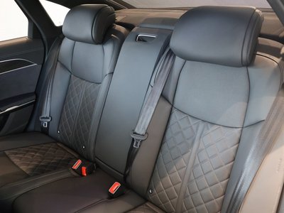 صورة مصغرة 22 لـ 2024 AUDI S8