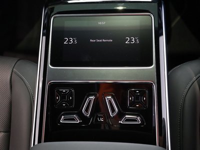 صورة مصغرة 29 لـ 2024 AUDI S8