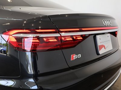 صورة مصغرة 10 لـ 2024 AUDI S8