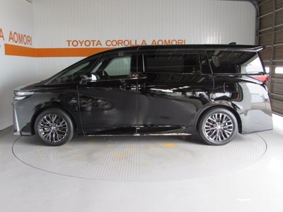 2025 Toyota VELLFIRE photo 3