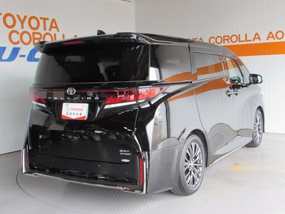 2025 Toyota VELLFIRE photo 4