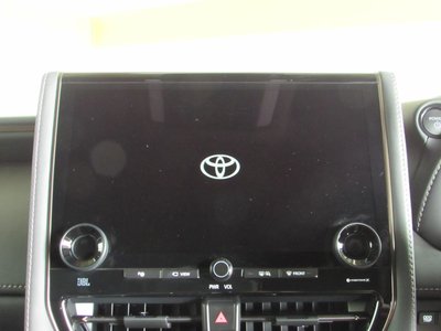2025 Toyota VELLFIRE photo 6