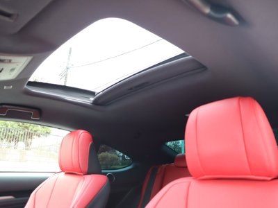 صورة 18 لـ 2021 Lexus RC