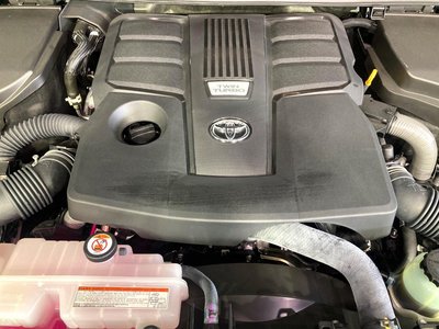 صورة مصغرة 18 لـ 2023 Toyota LAND CRUISER 300