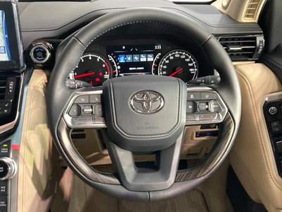 صورة مصغرة 8 لـ 2023 Toyota LAND CRUISER 300