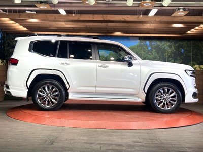 صورة مصغرة 29 لـ 2023 Toyota LAND CRUISER 300