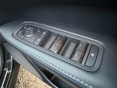 2023 Lexus RX thumbnail 36