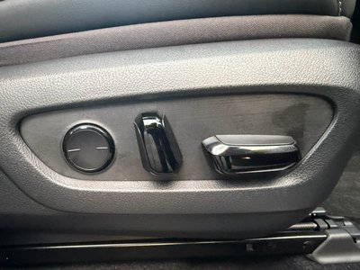 2023 Lexus RX thumbnail 39