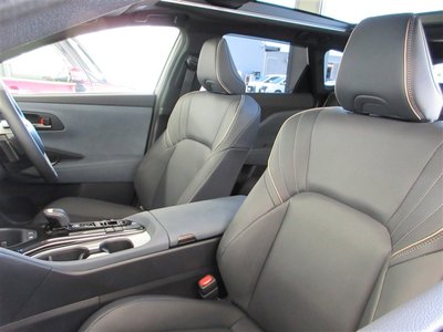 صورة 12 لـ 2025 Toyota CROWN ESTATE