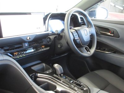 صورة 14 لـ 2025 Toyota CROWN ESTATE