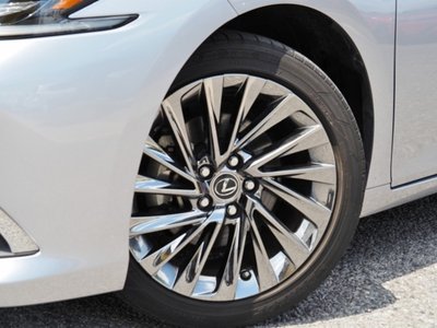 2023 Lexus ES photo 14