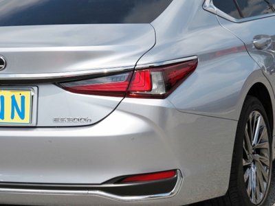 2023 Lexus ES thumbnail 63