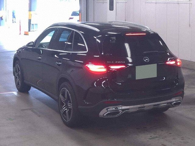 2025 Mercedes-BENZ GLC — миниатюра 2