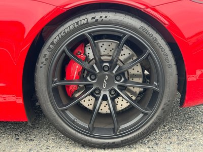 2016 Porsche CAYMAN photo 16