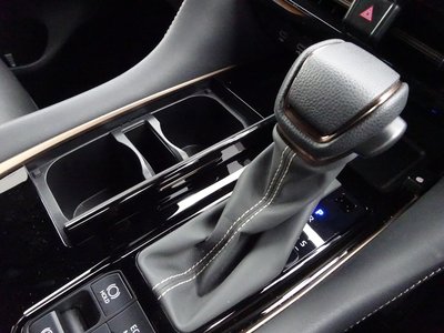 صورة 30 لـ 2025 Toyota ALPHARD