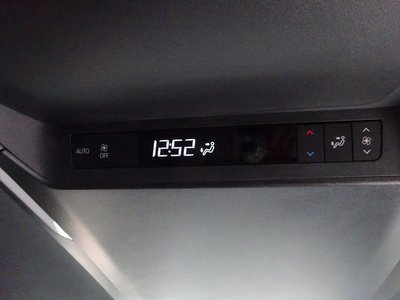 صورة 29 لـ 2025 Toyota ALPHARD