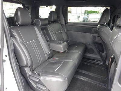 صورة 40 لـ 2025 Toyota ALPHARD