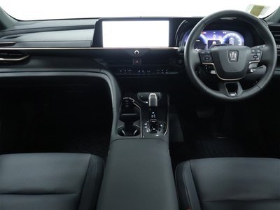 2026 Toyota CROWN ESTATE photo 3