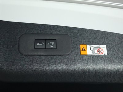 2026 Toyota CROWN ESTATE thumbnail 25