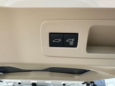 2023 Toyota LAND CRUISER 300 — фото 26