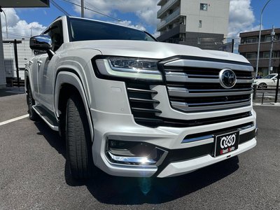 2023 Toyota LAND CRUISER 300 — фото 2