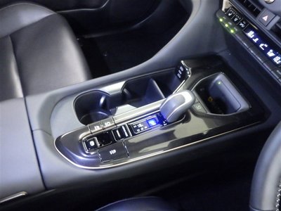 صورة مصغرة 24 لـ 2025 Toyota CROWN ESTATE