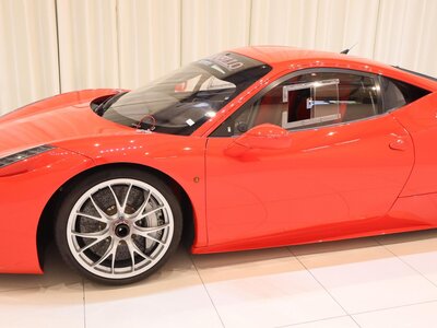صورة 4 لـ 2015 Ferrari 458 ITALIA