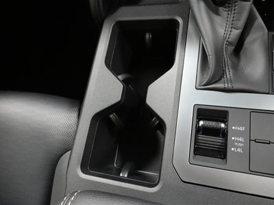 صورة 27 لـ 2025 Toyota LAND CRUISER 250
