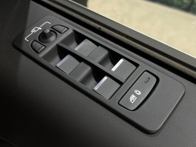 2025 LAND Rover DISCOVERY SPORT thumbnail 38