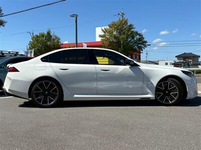 صورة مصغرة 6 لـ 2025 BMW M5