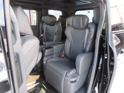 صورة 15 لـ 2024 Toyota ALPHARD