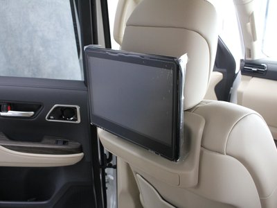 صورة 27 لـ 2025 Toyota LAND CRUISER 300