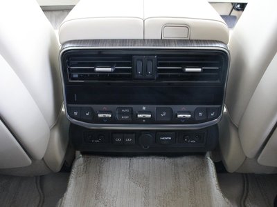 صورة 26 لـ 2025 Toyota LAND CRUISER 300