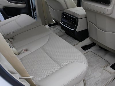 صورة 38 لـ 2025 Toyota LAND CRUISER 300