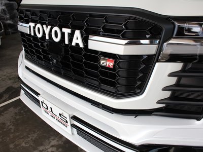صورة 14 لـ 2025 Toyota LAND CRUISER 300
