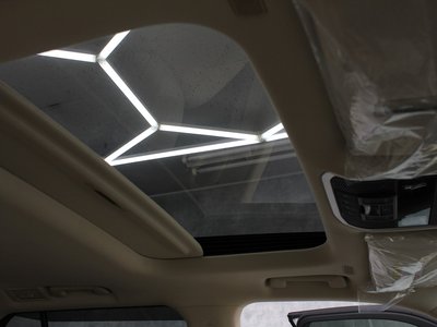 صورة 34 لـ 2025 Toyota LAND CRUISER 300