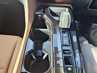2025 Toyota CROWN SPORT — фото 17