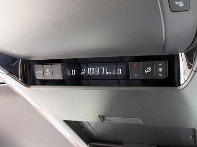 صورة مصغرة 26 لـ 2023 Toyota ALPHARD