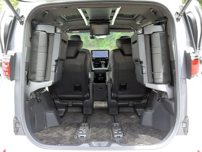 صورة مصغرة 32 لـ 2023 Toyota ALPHARD