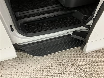 2024 Toyota ALPHARD — миниатюра 31
