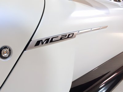 صورة 32 لـ 2022 Maserati MC20