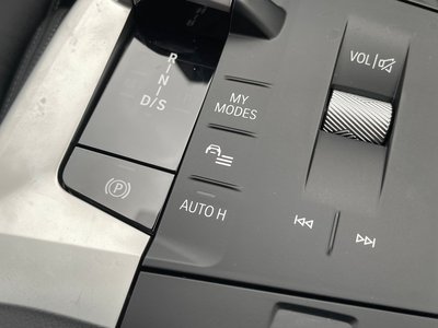 2025 BMW X2 thumbnail 56